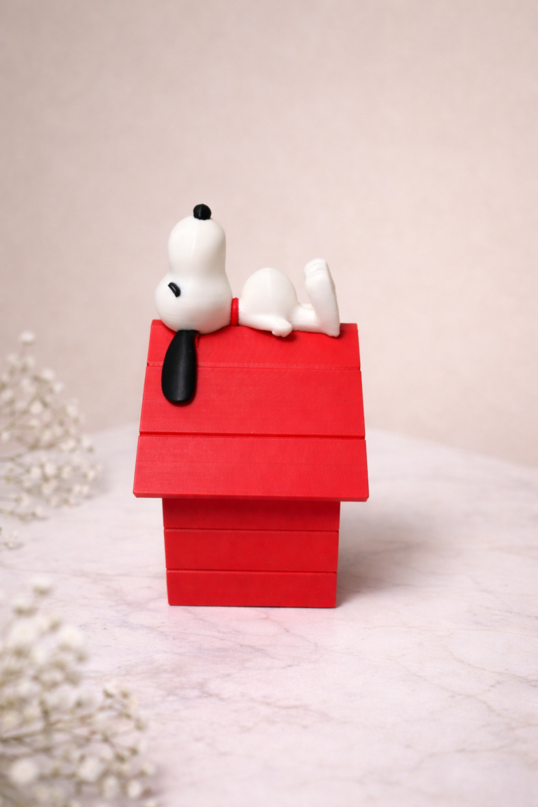 Cozy Snoopy Love Decor